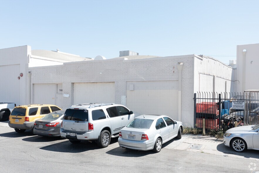 7006 Stanford Ave, Los Angeles, CA for sale - Primary Photo - Image 1 of 6