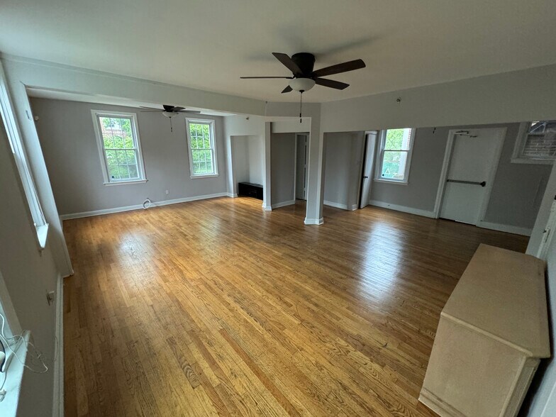 4612 College Ave, College Park, MD à vendre - Photo du bâtiment - Image 2 de 21