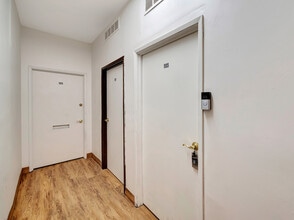 14526 Haynes St, Van Nuys, CA for lease Building Photo- Image 2 of 8