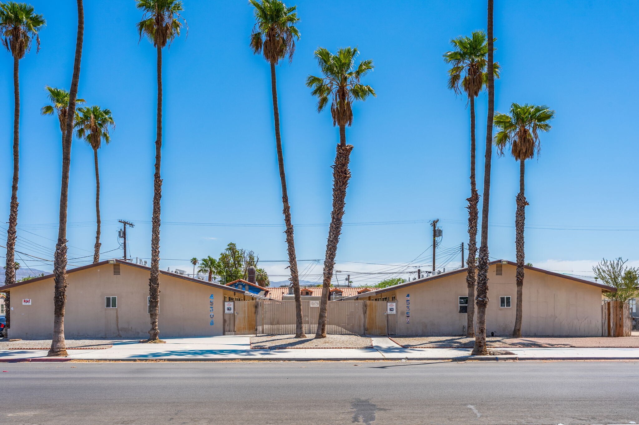 45304-45352 Park St, Indio, CA à vendre Photo du bâtiment- Image 1 de 9