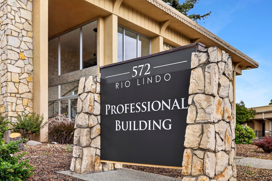 572 Rio Lindo Ave, Chico, CA for lease - Building Photo - Image 3 of 5