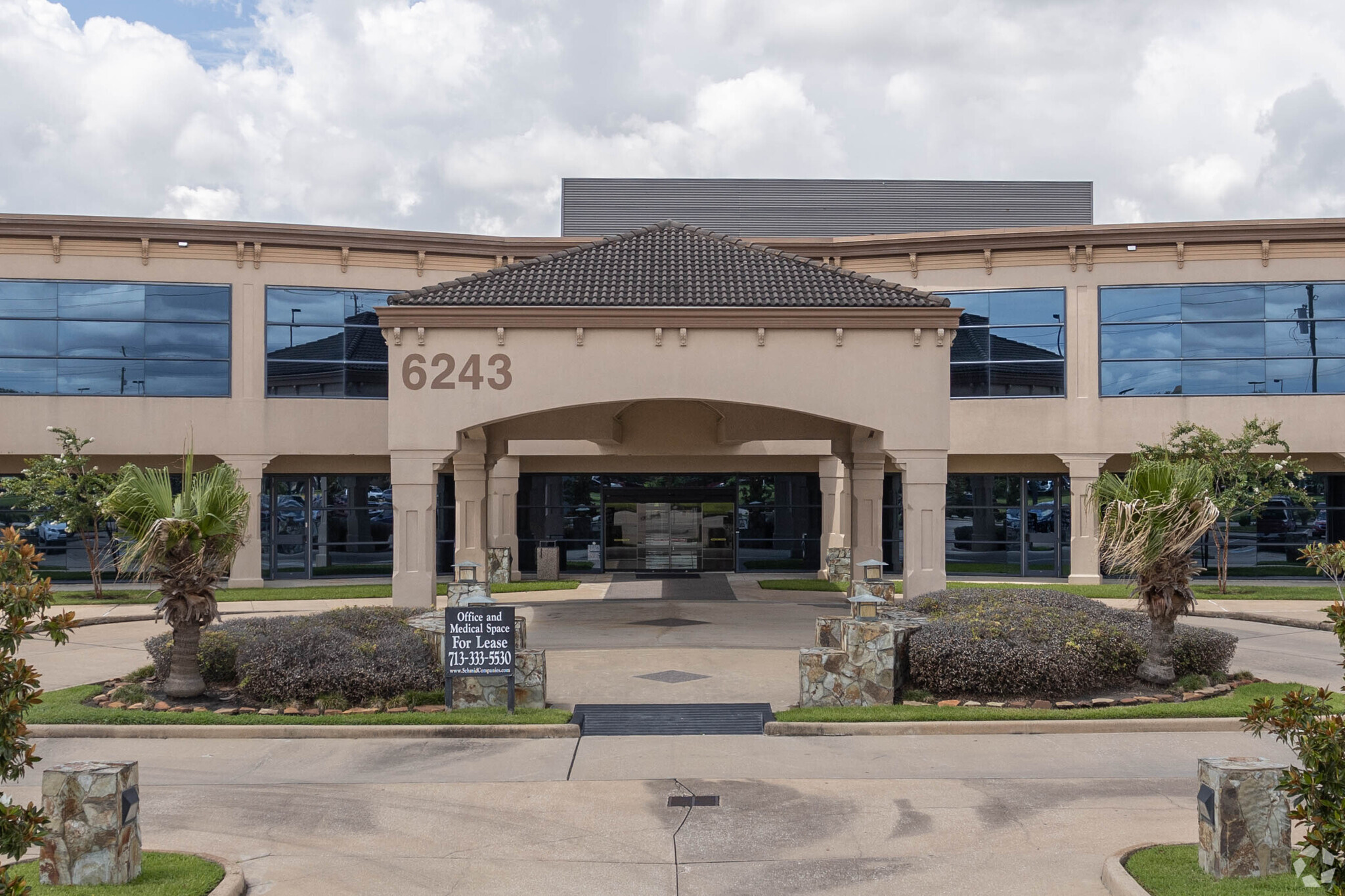 6243 Fairmont Pky, Pasadena, TX for lease Building Photo- Image 1 of 9