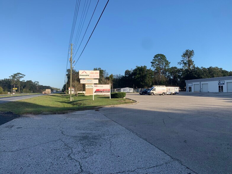 7175 S Pine Ave, Ocala, FL à louer - Photo du bâtiment - Image 2 de 7