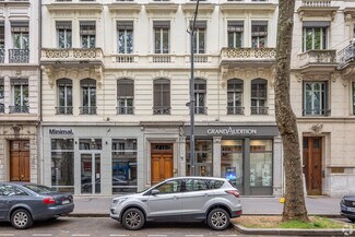 Plus de détails pour Commerce de détail à louer