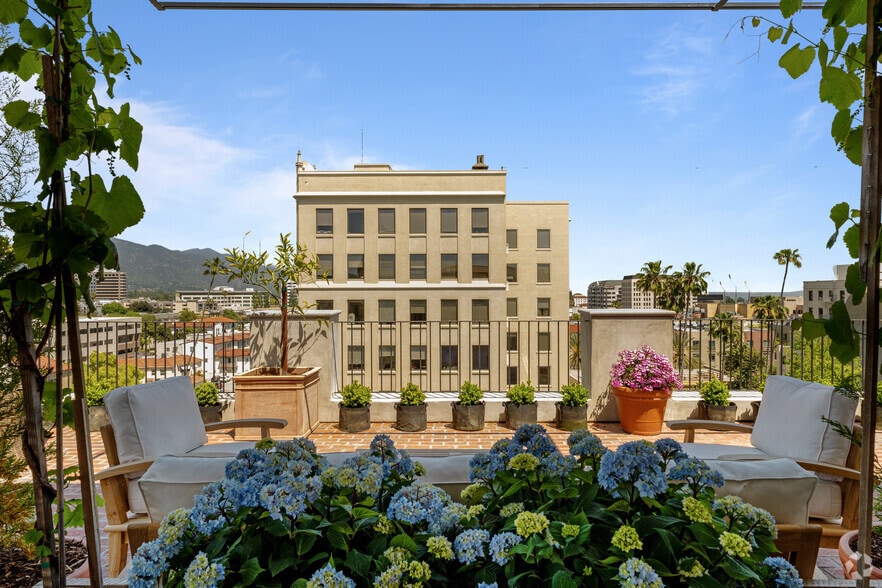 88 N Oakland Ave, Pasadena, CA for lease - Building Photo - Image 3 of 3