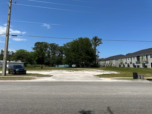 551 Clark Rd, Jacksonville, FL for sale - Building Photo - Image 1 of 13