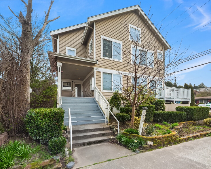 3056 60th Ave SW, Seattle, WA for sale - Building Photo - Image 2 of 14