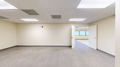 10720 Caribbean Blvd, Cutler Bay, FL à louer Numérisation 3D de Matterport- Image 1 de 5