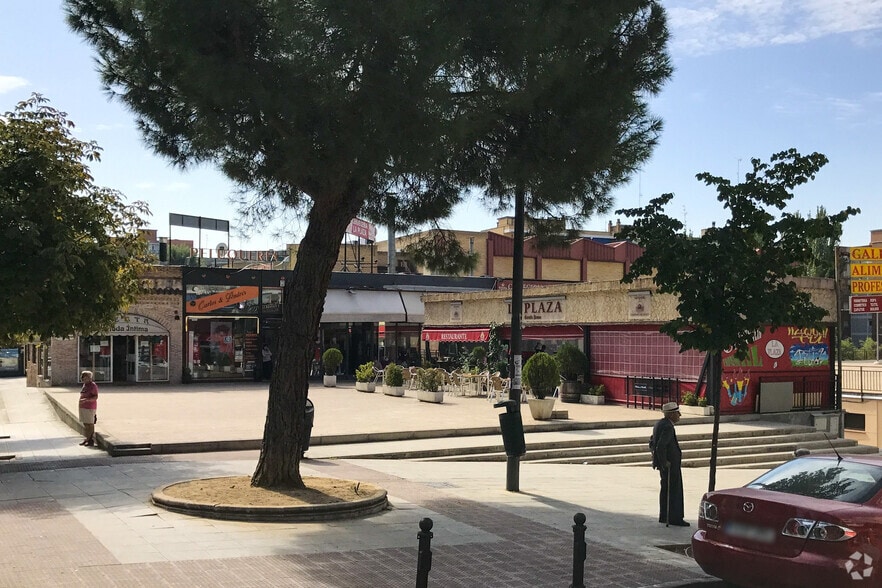 Calle Pintor el Greco, 1, Móstoles, Madrid for lease - Primary Photo - Image 1 of 2
