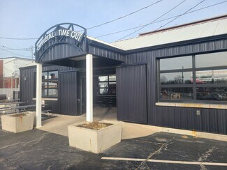 Plus de détails pour 68 E Elm St, Canton, IL - Sports et divertissement à vendre