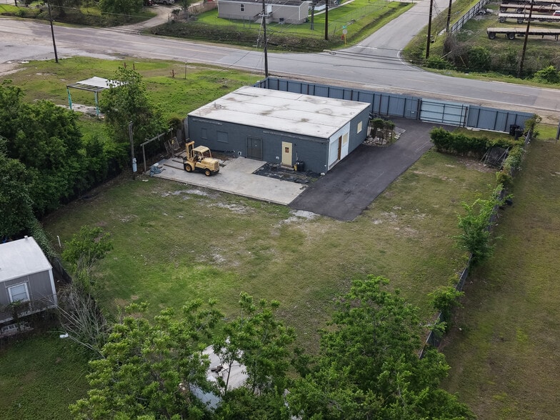 16526 Market St, Channelview, TX à vendre - Photo du bâtiment - Image 3 de 27