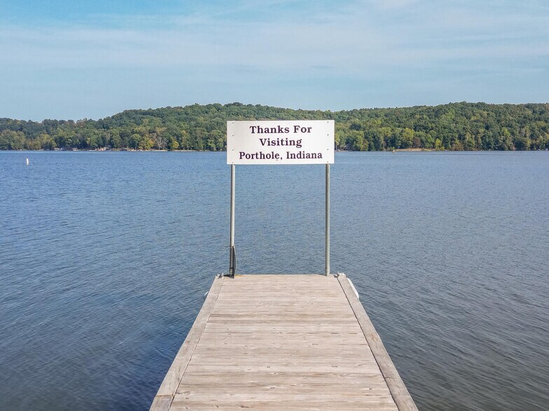 8939 E Southshore Dr, Unionville, IN à vendre - Photo du bâtiment - Image 3 de 22