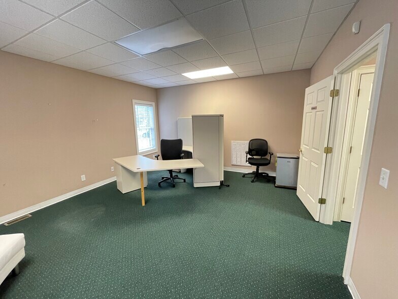 3523 Pelham Rd, Greenville, SC à louer - Photo du bâtiment - Image 2 de 10