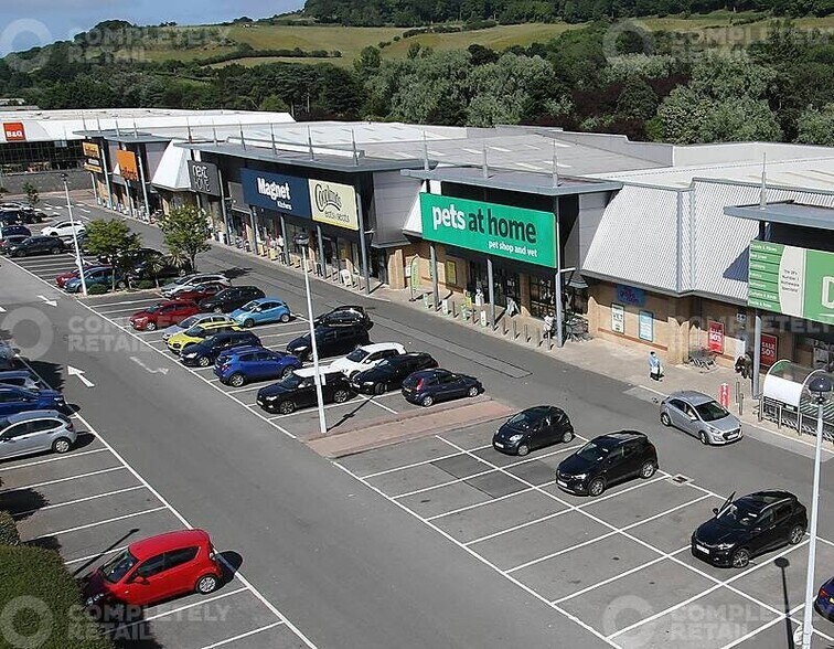 Seamer Rd, Scarborough à louer - Photo du bâtiment - Image 2 de 2