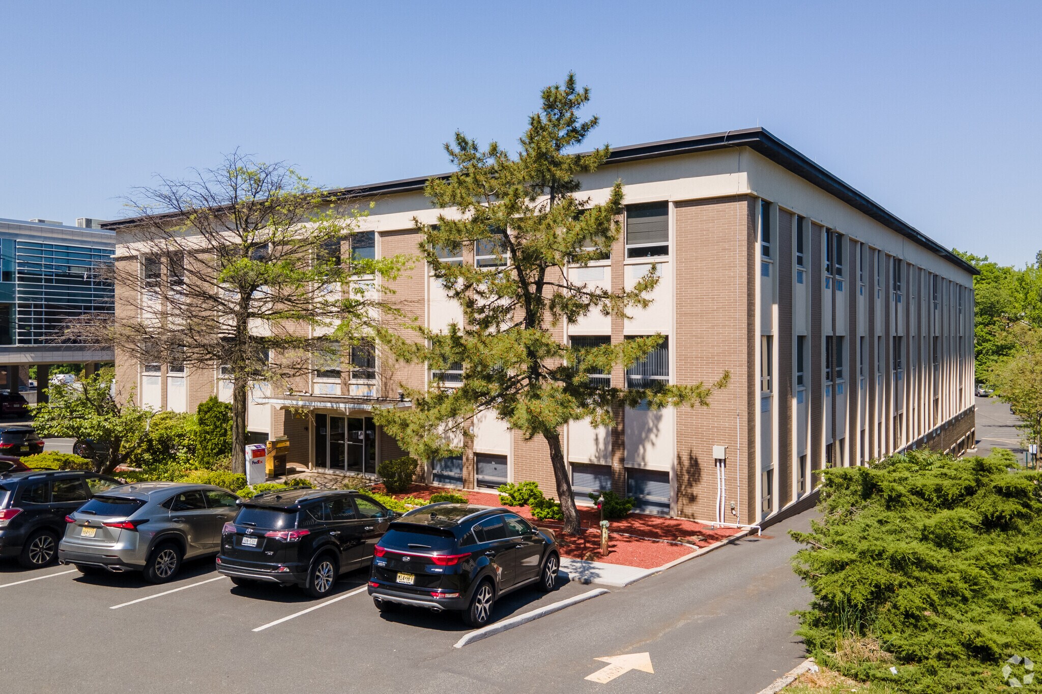 580 Sylvan Ave, Englewood Cliffs, NJ à louer Photo du bâtiment- Image 1 de 4