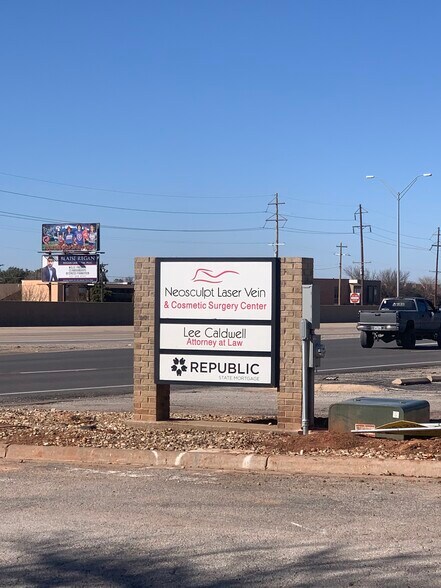 2225 S Danville Dr, Abilene, TX à vendre - Photo du bâtiment - Image 2 de 6