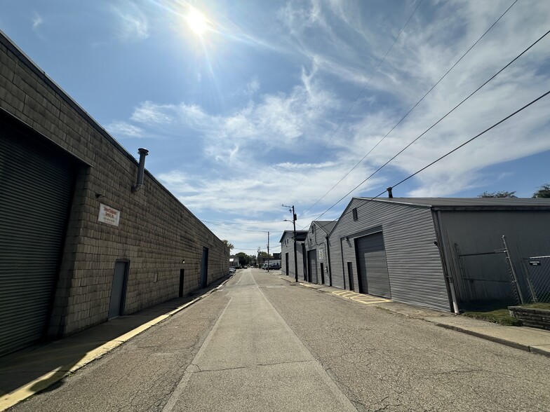 808 6th St, West Elizabeth, PA for lease - Building Photo - Image 3 of 6