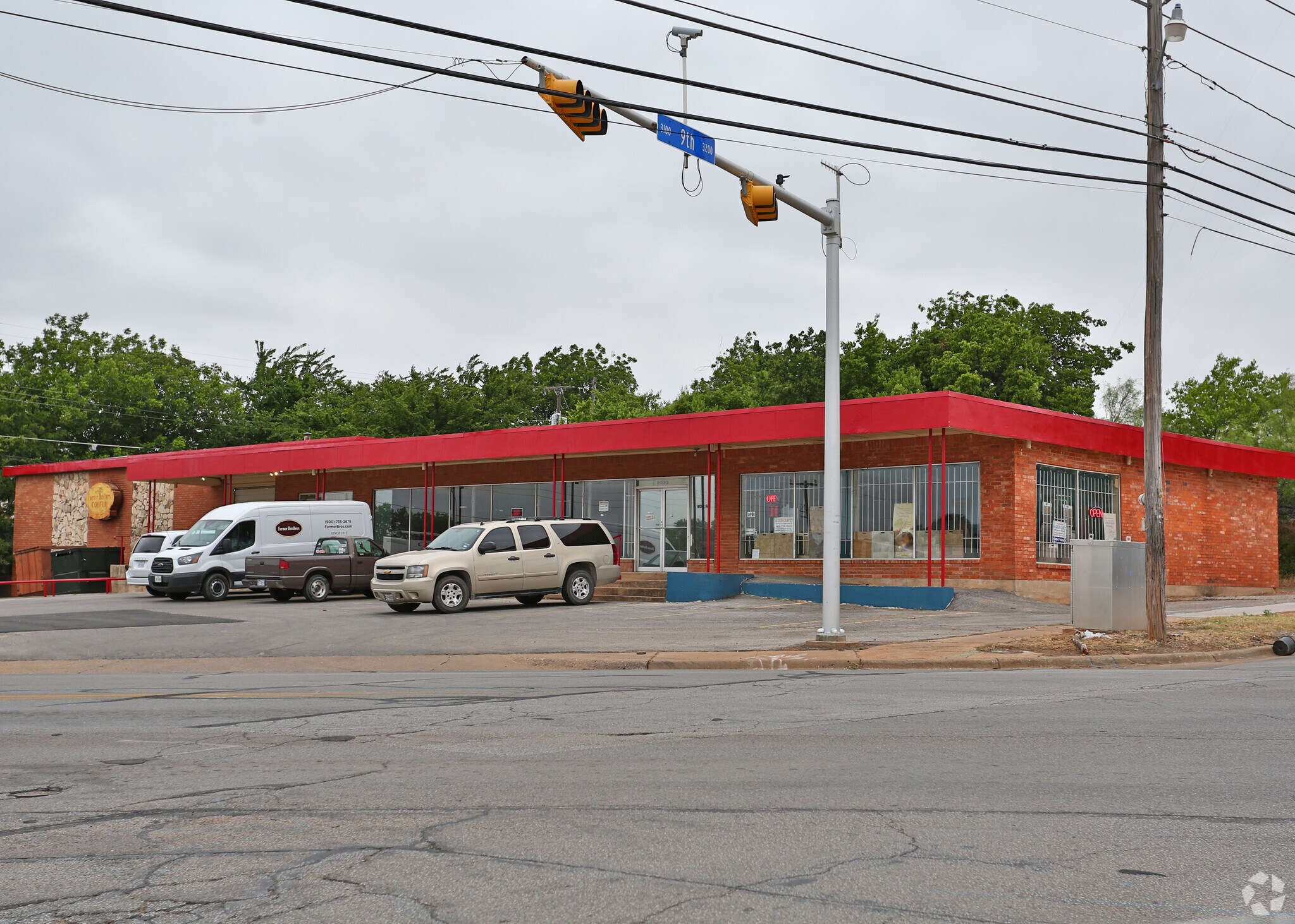 1400 Beverly Dr, Wichita Falls, TX for lease Primary Photo- Image 1 of 3