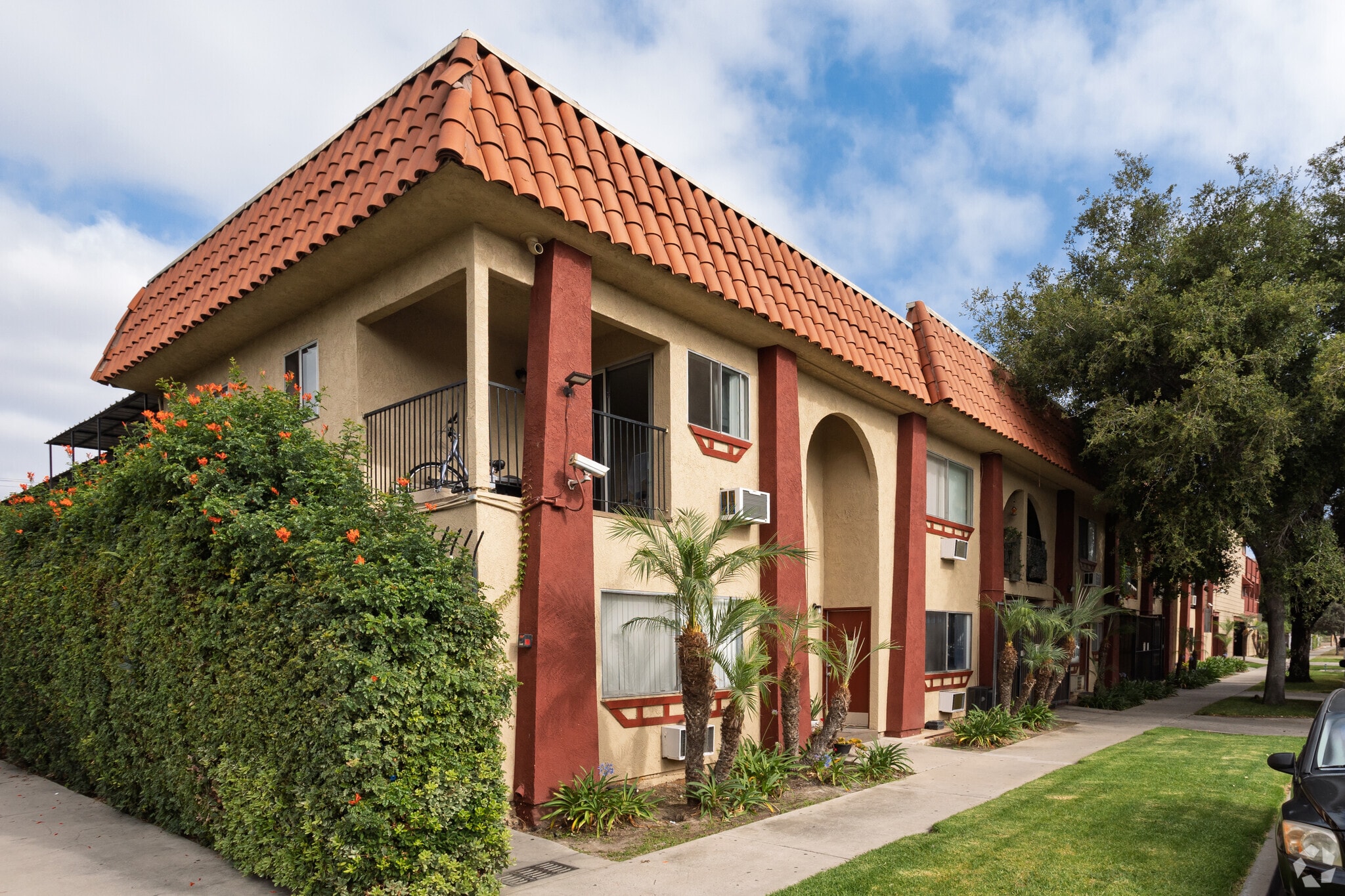 420-422 S Birch St, Santa Ana, CA for sale Primary Photo- Image 1 of 22