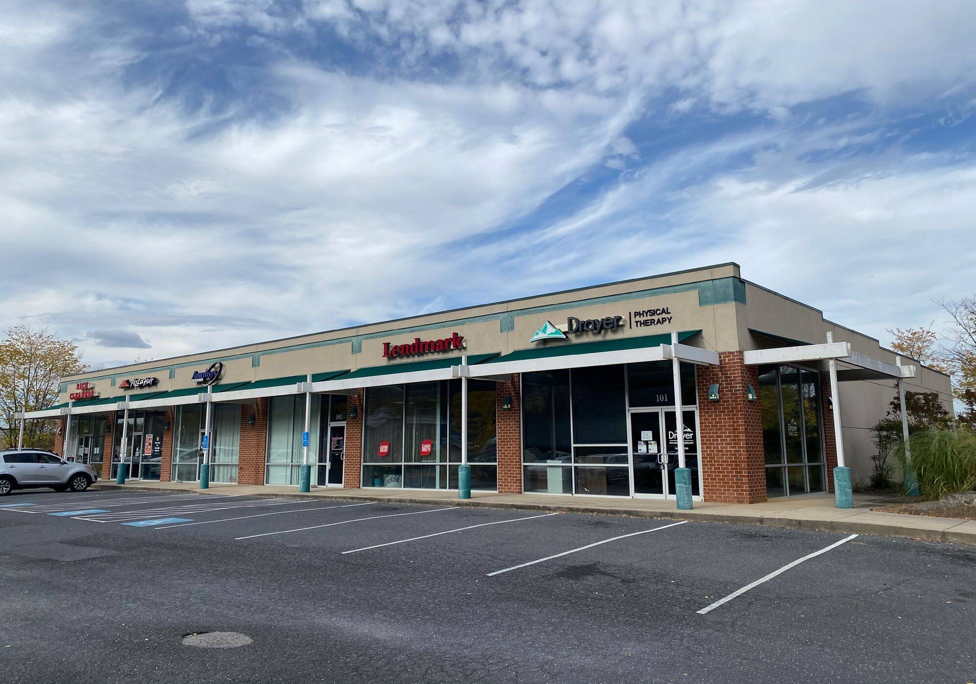 729 Richmond Ave, Staunton, VA for lease Building Photo- Image 1 of 2