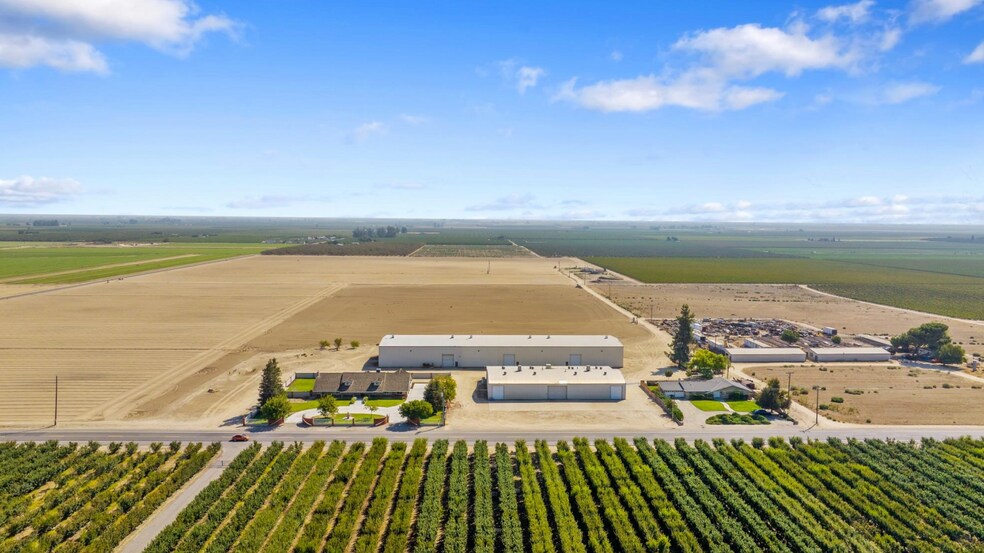 16240 S Fowler Ave, Selma, CA à vendre - Photo du bâtiment - Image 2 de 4