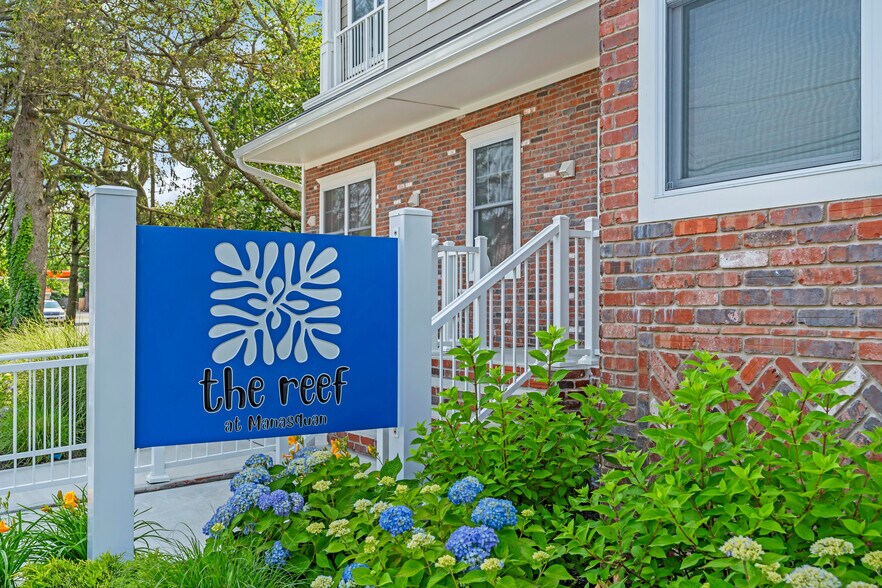 33 Union Ave, Manasquan, NJ à vendre - Photo du bâtiment - Image 3 de 80