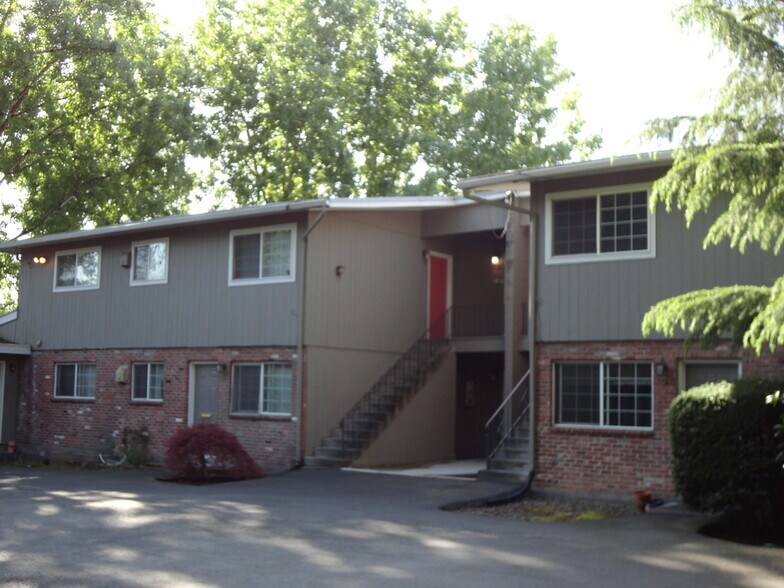 4540 SW Dogwood Ln, Portland, OR à vendre - Photo du bâtiment - Image 3 de 10