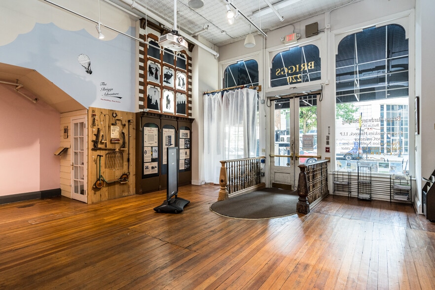 220 Fayetteville St, Raleigh, NC for lease - Interior Photo - Image 2 of 4