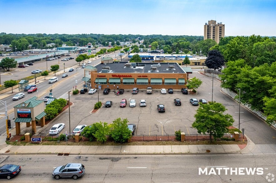 1665 White Bear Ave N, Saint Paul, MN for sale - Building Photo - Image 2 of 3