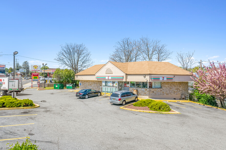 2701 Lancaster Ave, Wilmington, DE for sale - Building Photo - Image 1 of 1