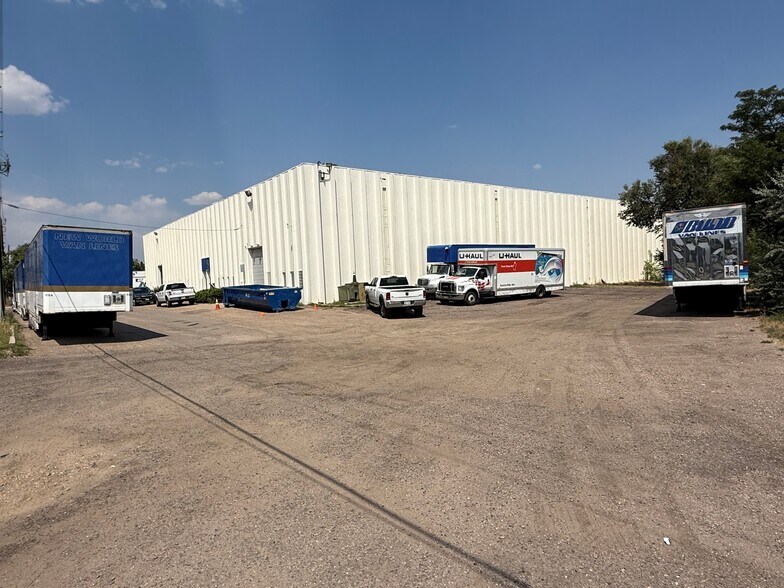 4950 Oak St, Wheat Ridge, CO for lease - Building Photo - Image 3 of 3