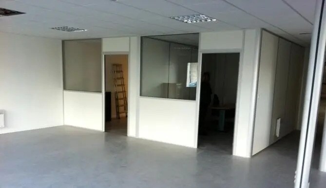 Industrial in Rouen for lease - Interior Photo - Image 2 of 3