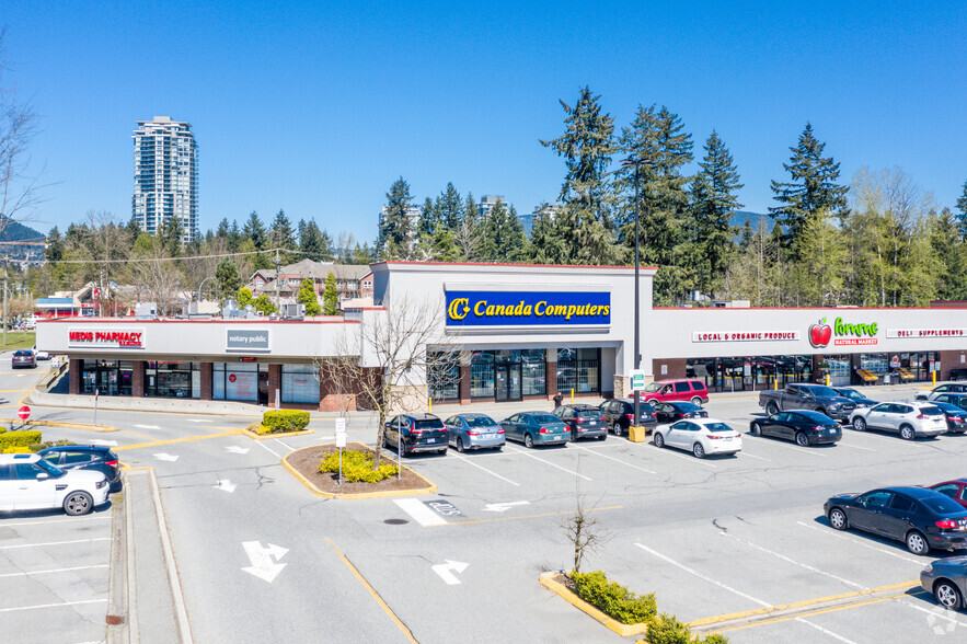 2755 Lougheed Hwy, Port Coquitlam, BC à vendre - Photo du bâtiment - Image 1 de 1