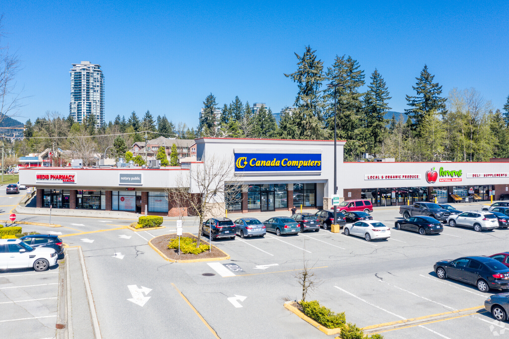 2755 Lougheed Hwy, Port Coquitlam, BC à vendre Photo du bâtiment- Image 1 de 1