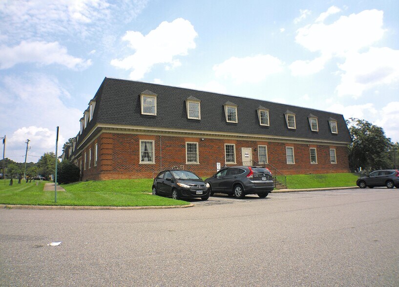 2819 N Parham Rd, Richmond, VA for lease - Building Photo - Image 2 of 3