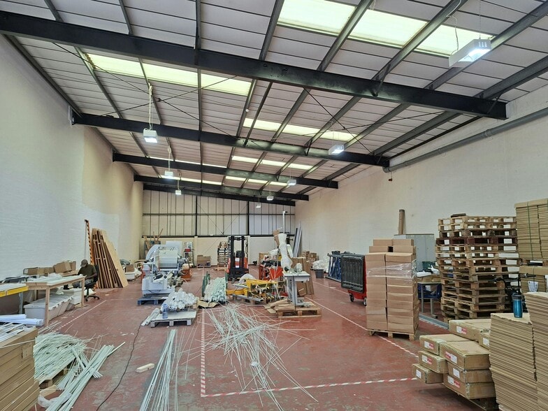 Stockmans Clos, Birmingham à louer - Photo du bâtiment - Image 2 de 2