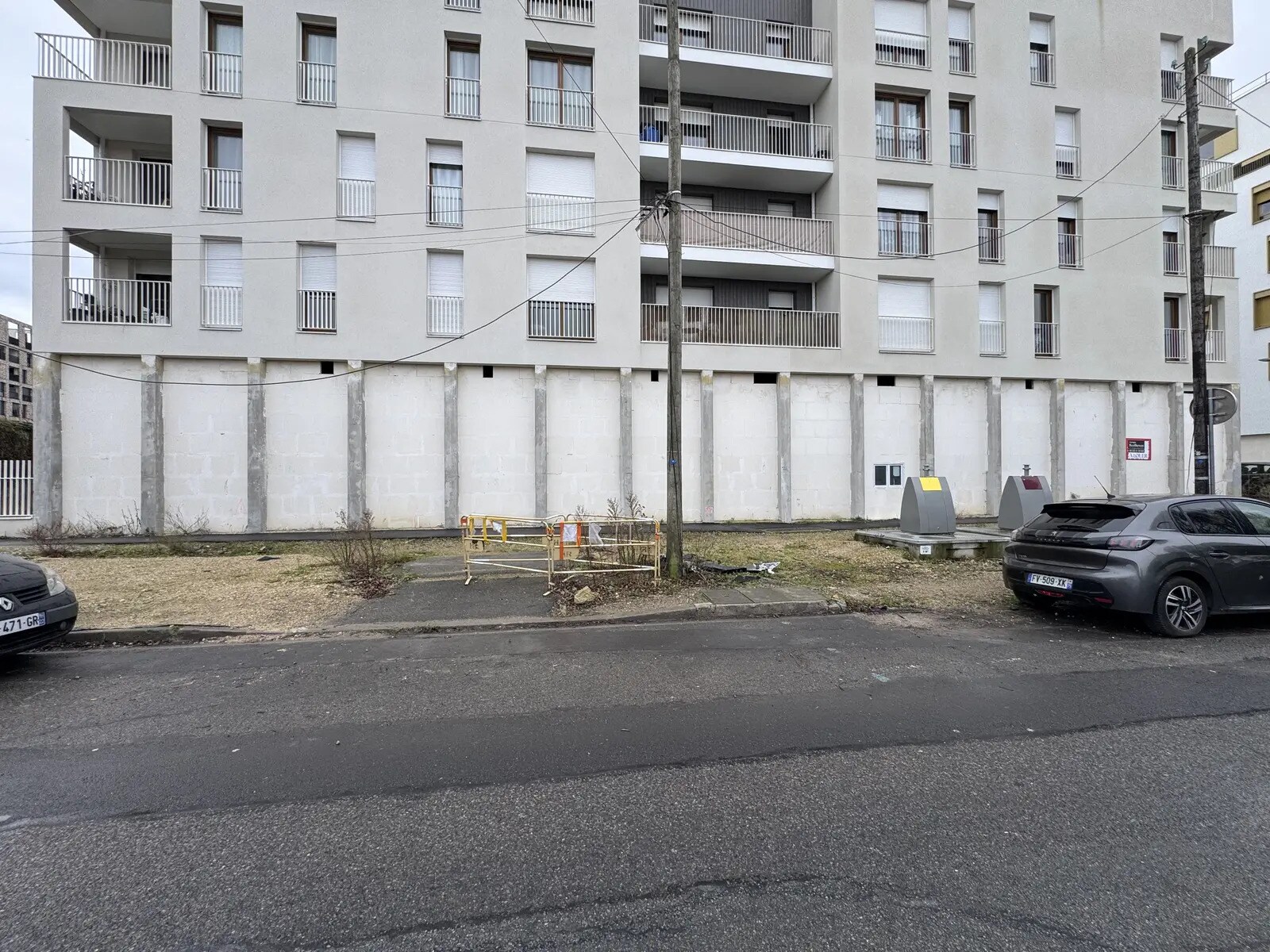 13 Chemin Latéral, Bondy for lease Building Photo- Image 1 of 10