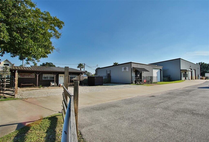 14425 Huffmeister Rd, Cypress, TX for sale - Building Photo - Image 3 of 9