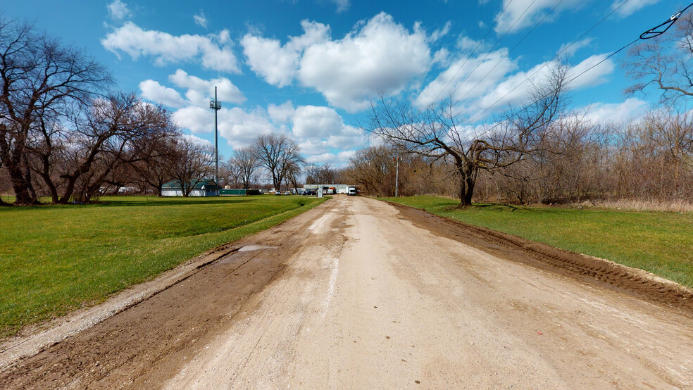 Fritzsche Rd @ W. Sheridan, Lakemoor, IL à vendre - Numérisation 3D de Matterport - Image 3 de 24