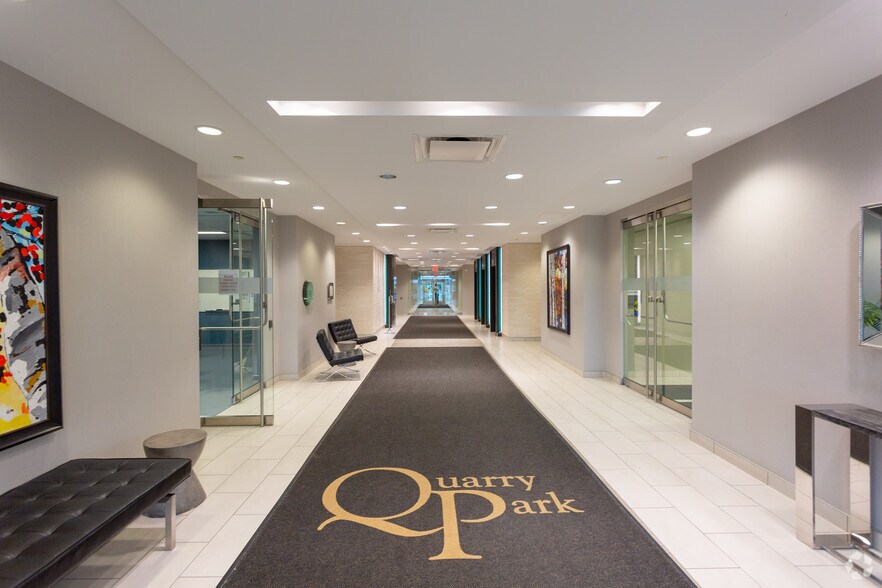 48 Quarry Park Blvd SE, Calgary, AB for lease - Lobby - Image 2 of 8