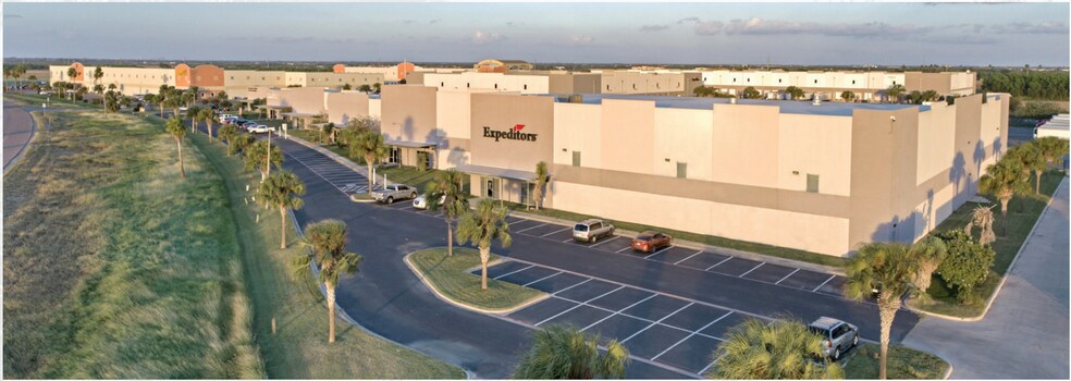 1501 N International Blvd, Hidalgo, TX à louer - Photo du bâtiment - Image 2 de 5