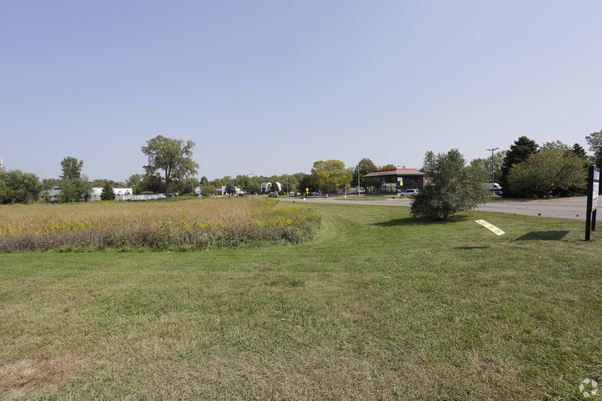 8505-8595 Edinburgh Center Dr, Brooklyn Park, MN for sale Primary Photo- Image 1 of 1