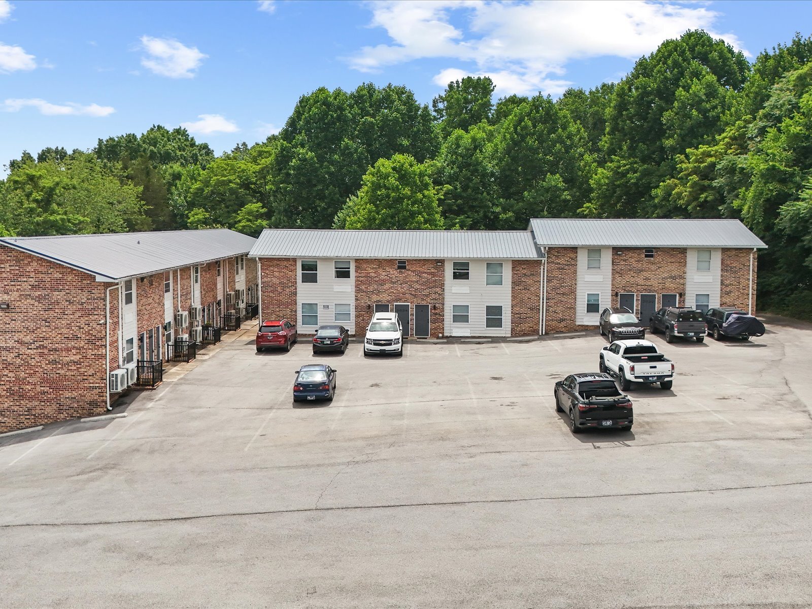 112 Becky Dr, Greeneville, TN à vendre Photo du bâtiment- Image 1 de 49