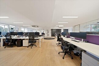 Plus de détails pour 9 Kirkdale Rd, Londres - Bureau à louer