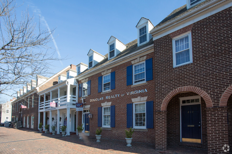 219 N Washington St, Alexandria, VA for sale - Primary Photo - Image 1 of 33