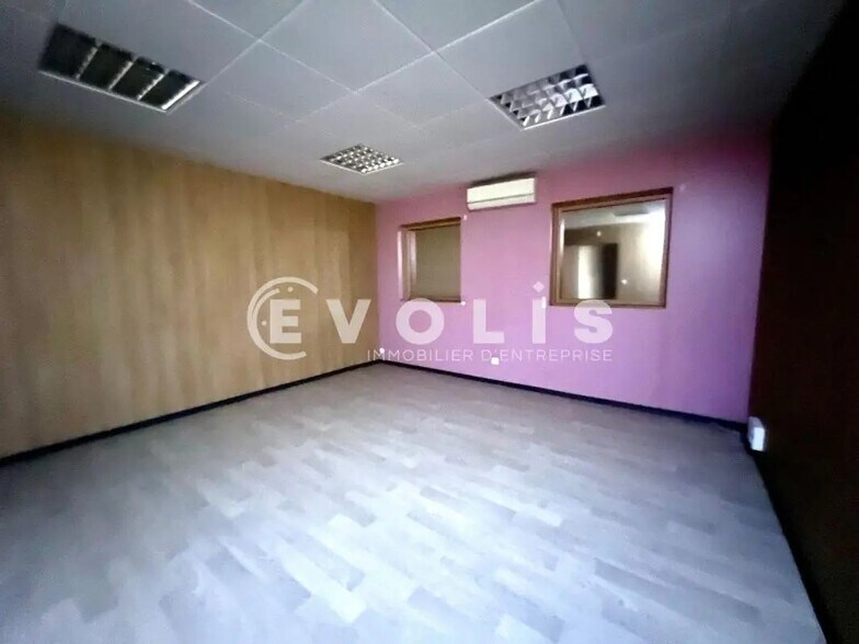 Office in Gradignan for lease - Building Photo - Image 3 of 13