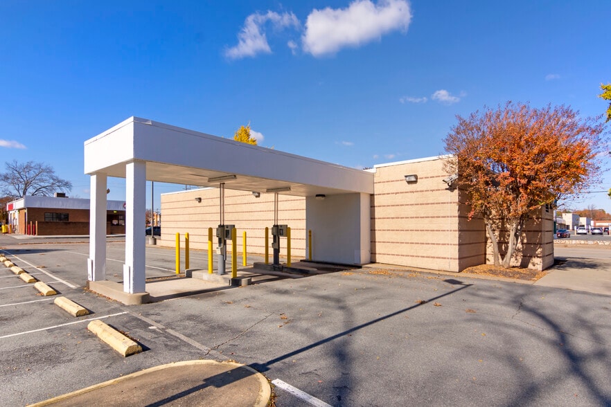 5018 E Seminary Ave, Richmond, VA for sale - Primary Photo - Image 1 of 11