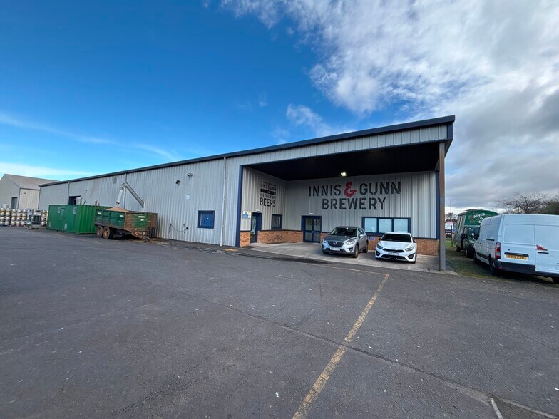 22 Inveralmond Pl, Perth à vendre - Photo du bâtiment - Image 1 de 7