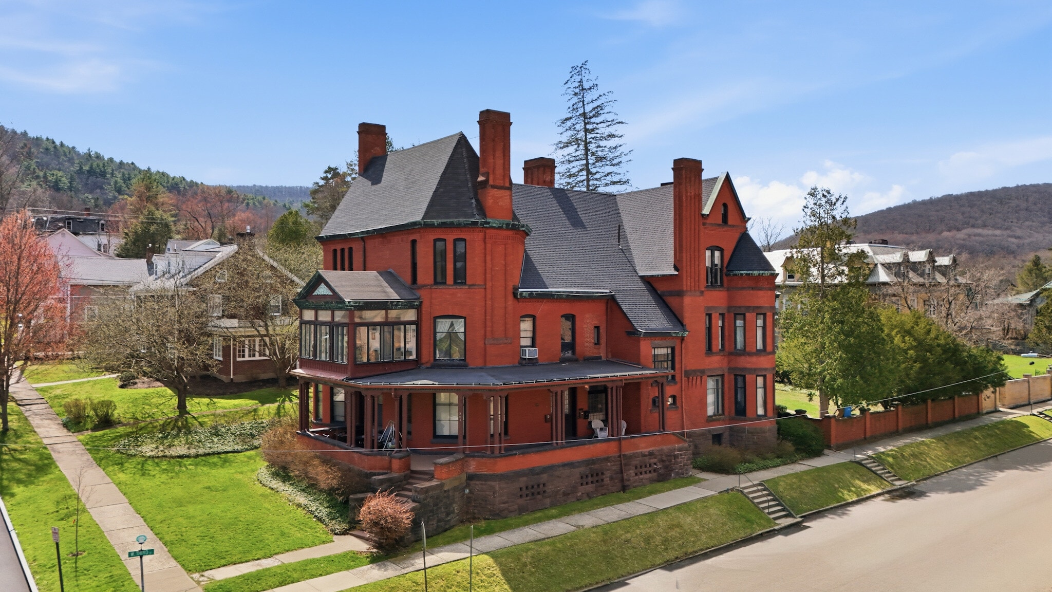 201 Pine St, Corning, NY for sale Primary Photo- Image 1 of 31