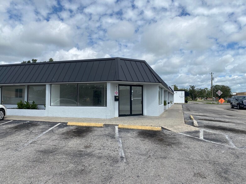 917-923 E Oak St, Arcadia, FL à louer - Photo du bâtiment - Image 2 de 10